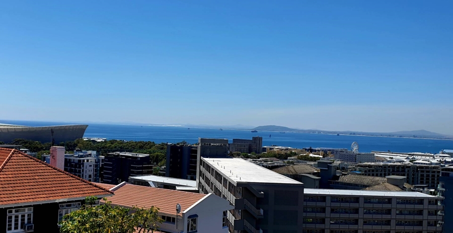To Let 2 Bedroom Property for Rent in Green Point Western Cape